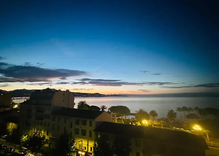 Cote D\'Azur Charm, Studio Apartment With Panoramic Seaview In Nice